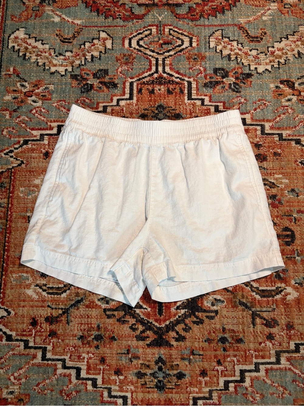 Women's White Linen Shorts